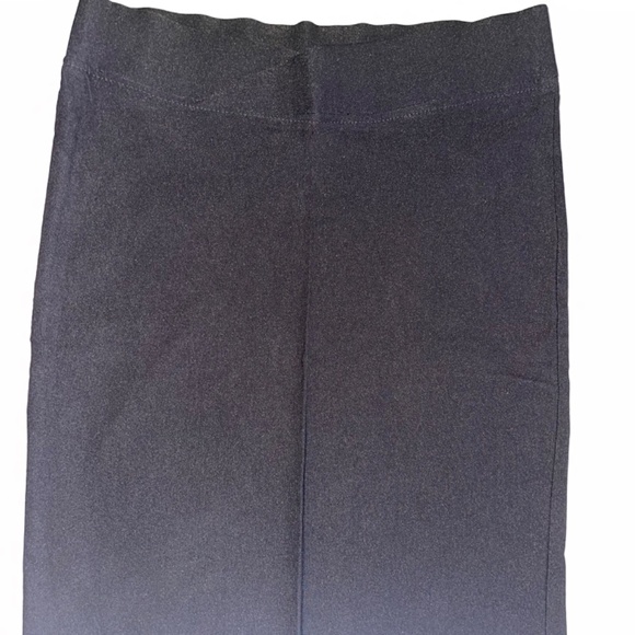 The Clothing Company Black Skirt With a mini back Slit - Picture 2 of 5